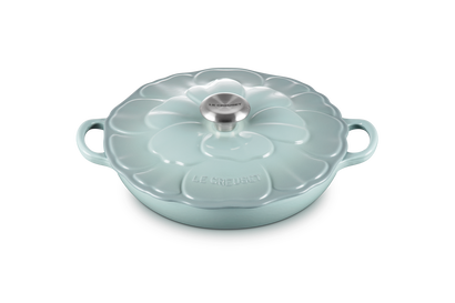 Tegame basso con coperchio a fiore in ghisa vetrificata