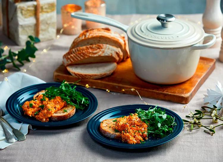 Uova Strapazzate Classiche con Salmone marinato alla barbabietola